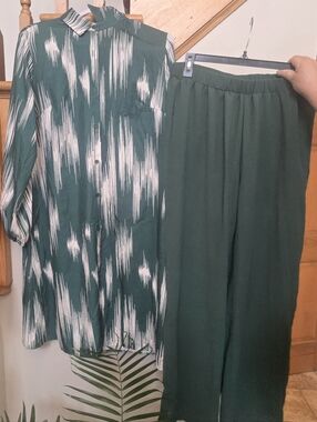 Green 2-Piece Matching Set